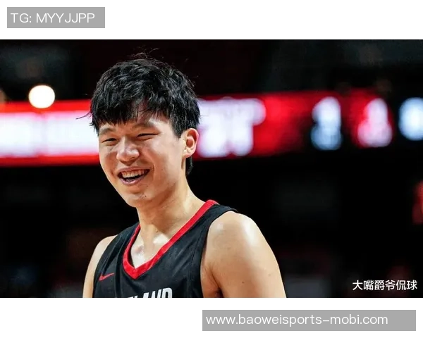 在关键时刻斯普利特对杨瀚森的防守执行力产生怀疑